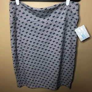BNWT XL Lularoe Cassie